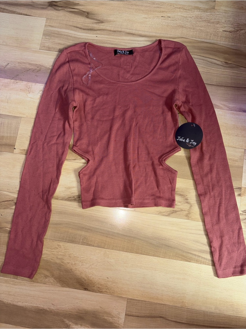 Jolie & Joy Rust Long Sleeve Cutout Tee